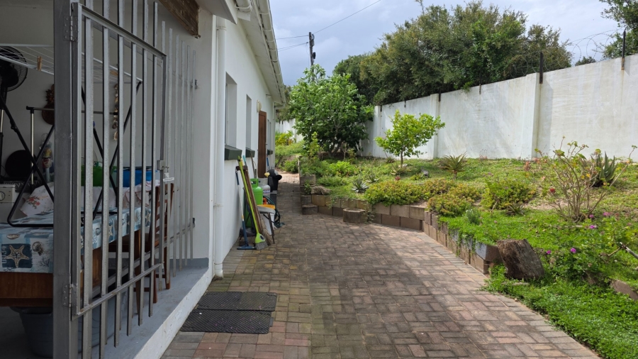 3 Bedroom Property for Sale in Fraaiuitsig Western Cape